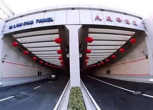 行吊起重機(jī)